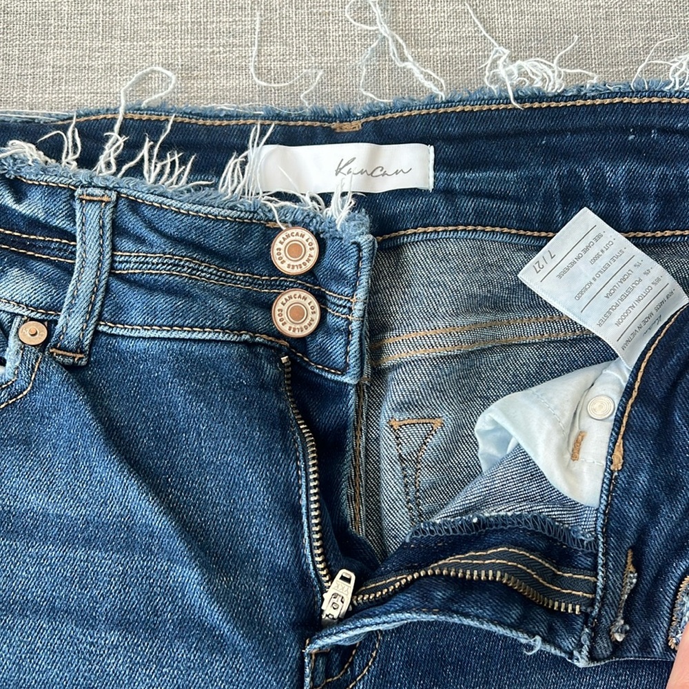 KanCan jeans size 7/27